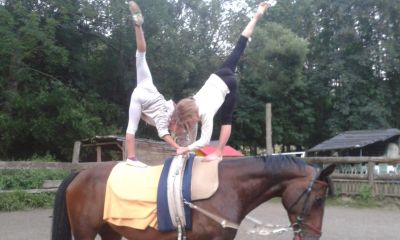 Selina und Katrin - Volti-Training auf Ferdi
